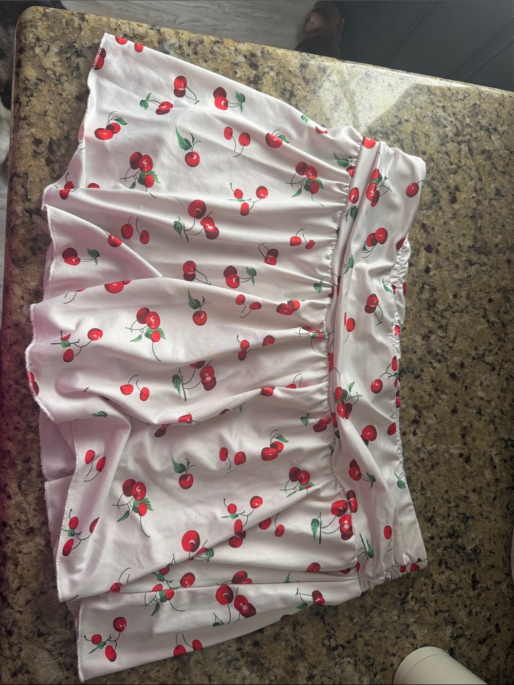 Cherry-Print Women’s skort— White with Red Cherry Pattern